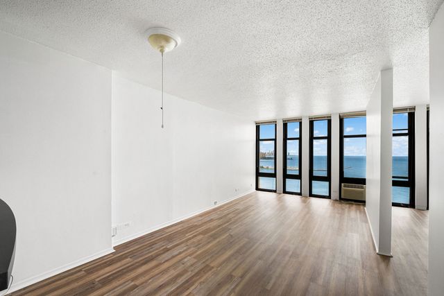 6700 S South Shore Drive 24K, Chicago, IL 60649