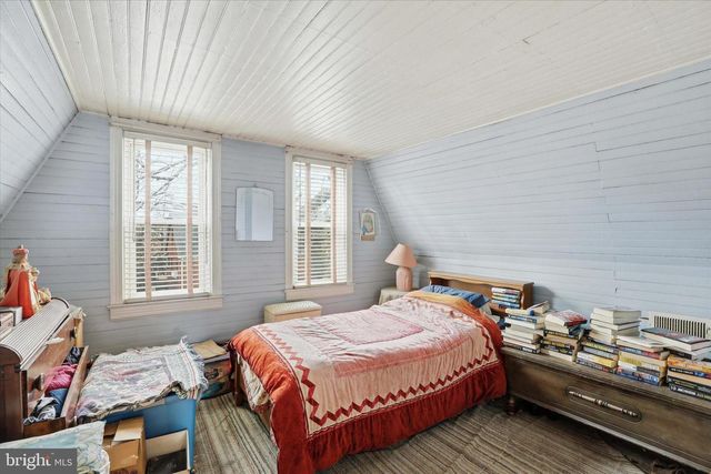 82 CENTRAL AVE, Morrisville, PA 19067