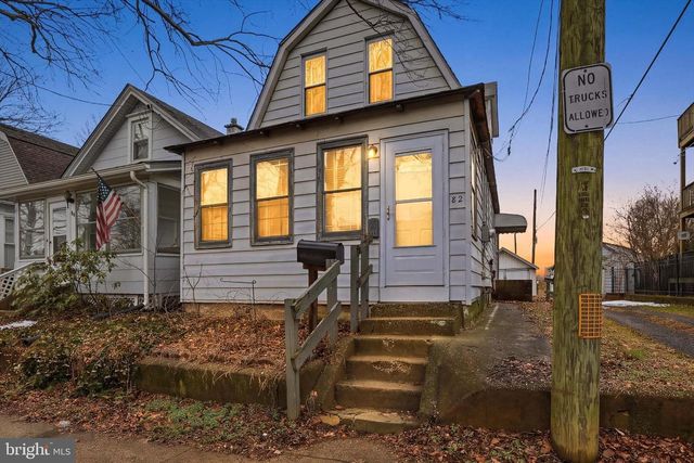 82 CENTRAL AVE, Morrisville, PA 19067