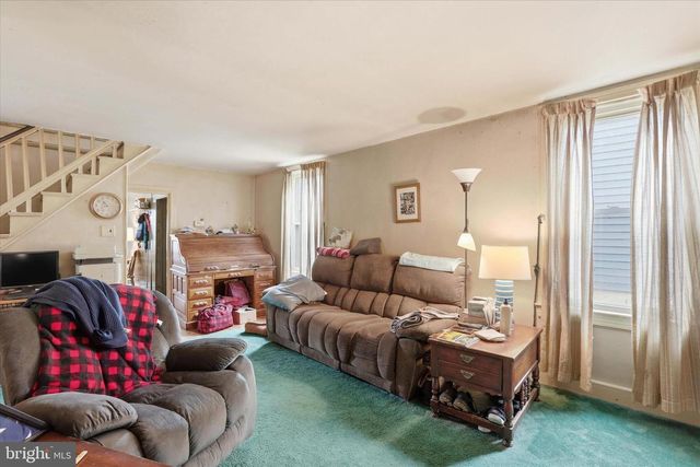 82 CENTRAL AVE, Morrisville, PA 19067