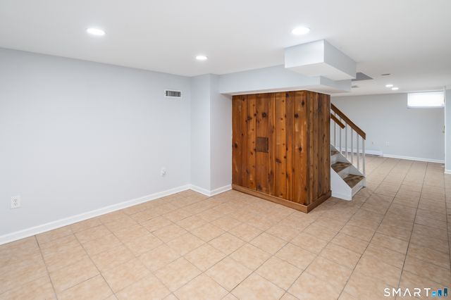 37 Gaymoor Drive, Stamford, CT 06907