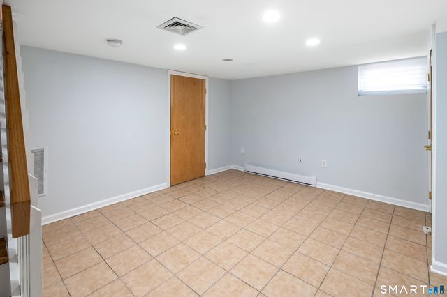 37 Gaymoor Drive, Stamford, CT 06907