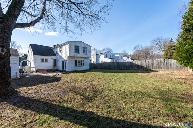 37 Gaymoor Drive, Stamford, CT 06907