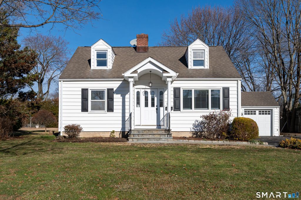 37 Gaymoor Drive, Stamford, CT 06907