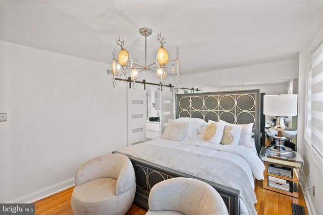 2737 E COUNTRY CLUB RD, Philadelphia, PA 19131