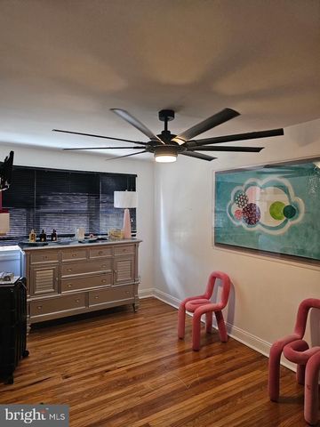 2737 E COUNTRY CLUB RD, Philadelphia, PA 19131