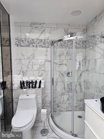 2737 E COUNTRY CLUB RD, Philadelphia, PA 19131