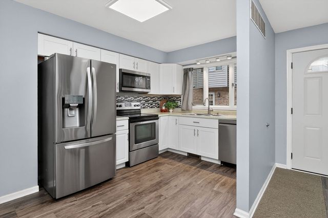 14816 S Penn Road, Plainfield, IL 60544