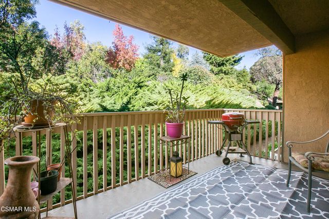 286 Oakleaf Drive 22, Thousand Oaks, CA 91360