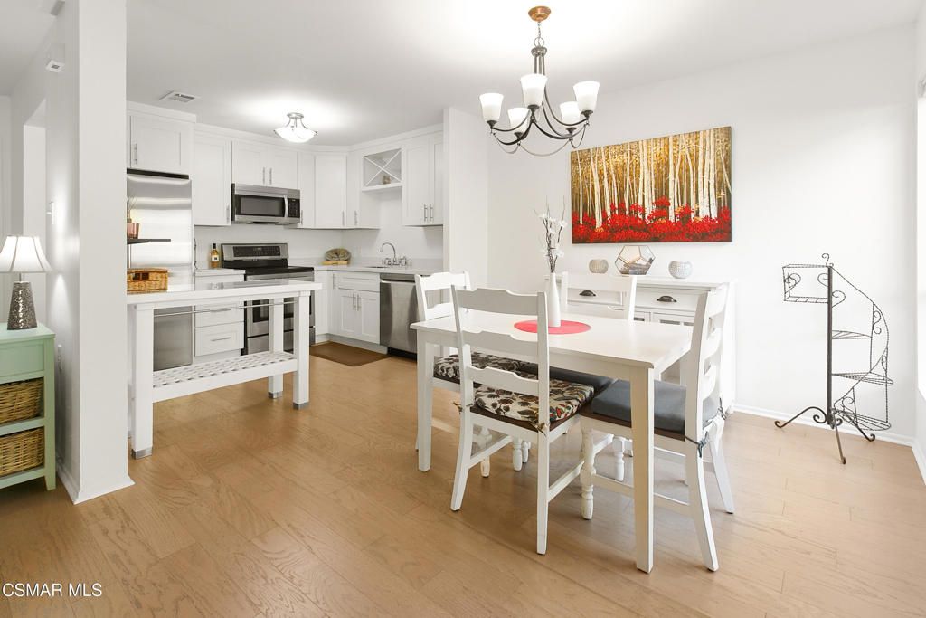 286 Oakleaf Drive 22, Thousand Oaks, CA 91360