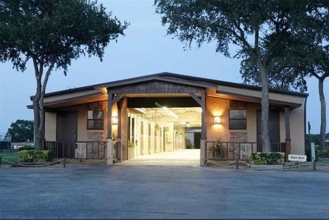 10145 Friendship Road, Pilot Point, TX 76258