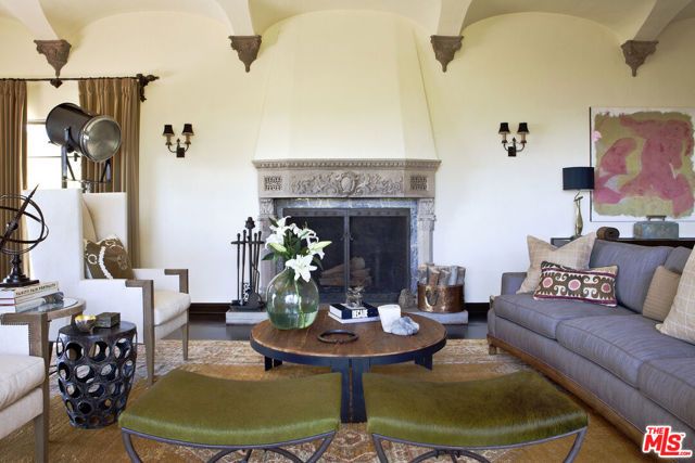 2400 Inverness Avenue, Los Angeles, CA 90027