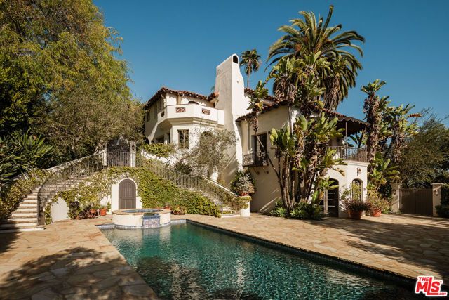 2400 Inverness Avenue, Los Angeles, CA 90027