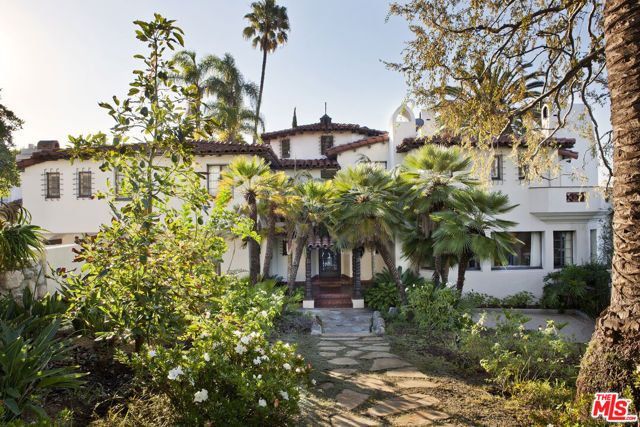 2400 Inverness Avenue, Los Angeles, CA 90027