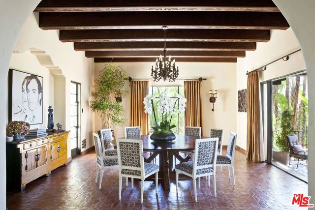 2400 Inverness Avenue, Los Angeles, CA 90027