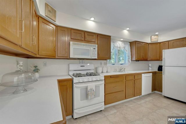 511 Hickory Street, Kearny, NJ 07032