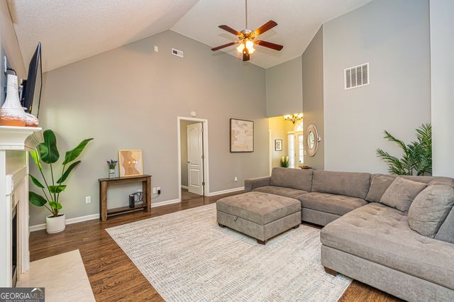 10 Evan Court, Newnan, GA 30263