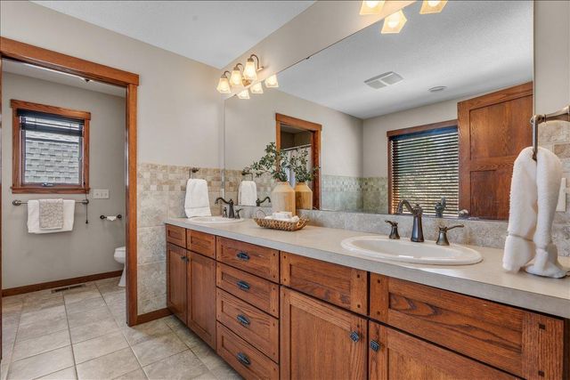 16931 E Lake Drive, Lakeville, MN 55044