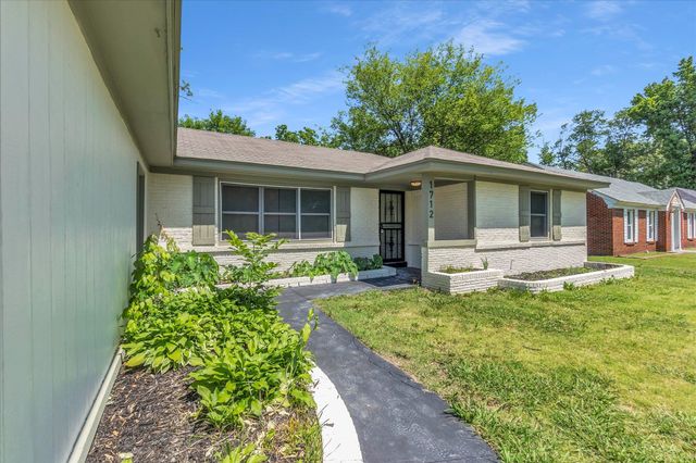 1712 OAKWOOD DR, Memphis, TN 38116