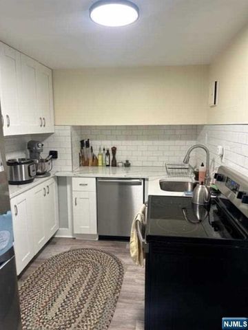 79 Valley Road B, Montclair, NJ 07042