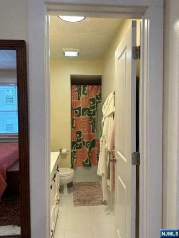 79 Valley Road B, Montclair, NJ 07042