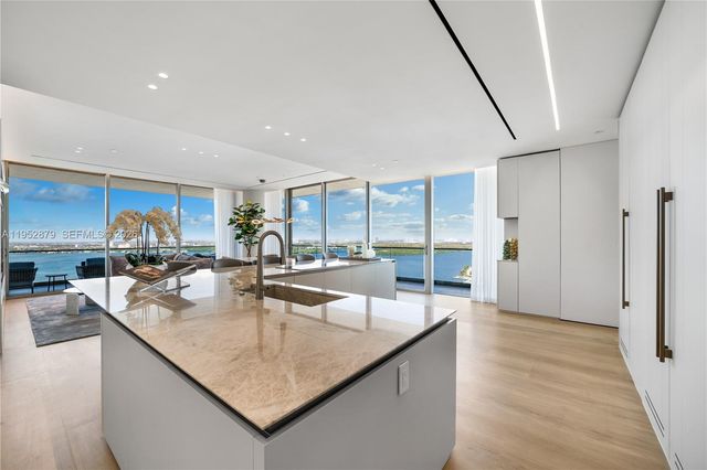 10203 Collins Avenue 2701, Bal Harbour, FL 33154