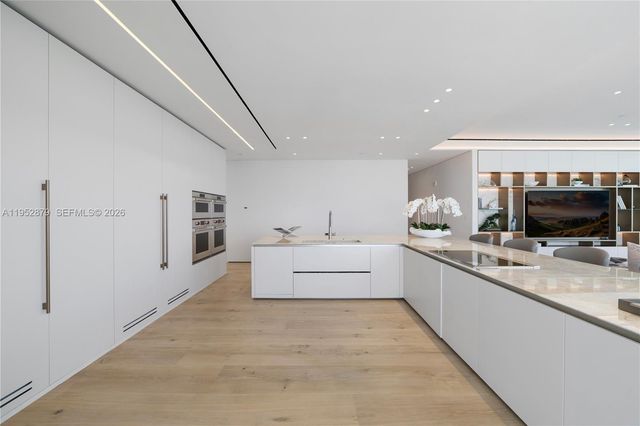 10203 Collins Avenue 2701, Bal Harbour, FL 33154