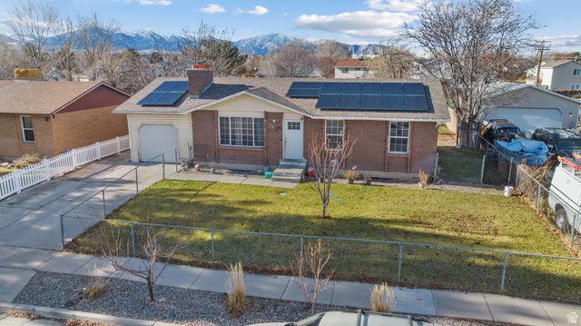5828 S SALEM AVE, Kearns, UT 84118