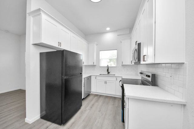 318 Tennessee Street AB, Houston, TX 77029