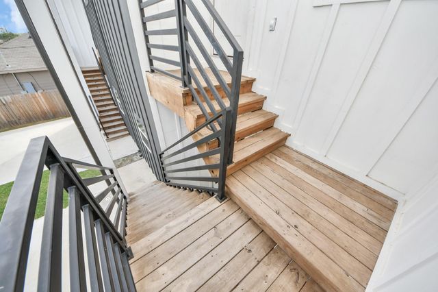 318 Tennessee Street AB, Houston, TX 77029