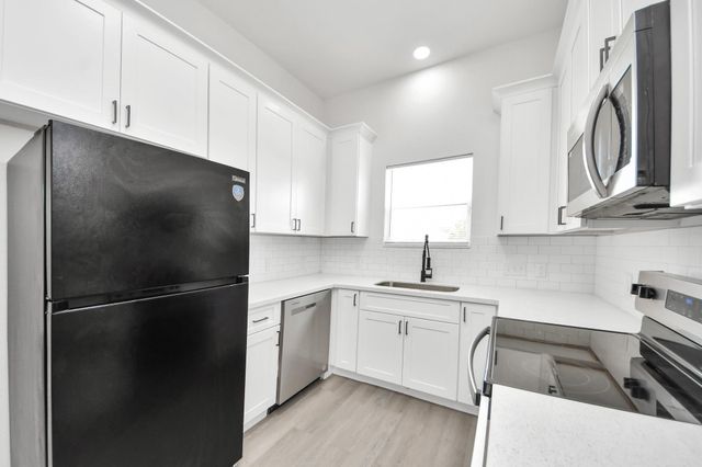 318 Tennessee Street AB, Houston, TX 77029