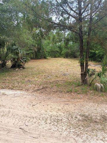 8744 W OAK STREET, Crystal River, FL 34428
