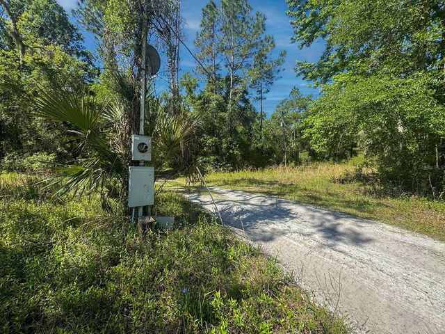 8744 W OAK STREET, Crystal River, FL 34428