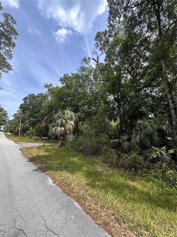 8744 W OAK STREET, Crystal River, FL 34428