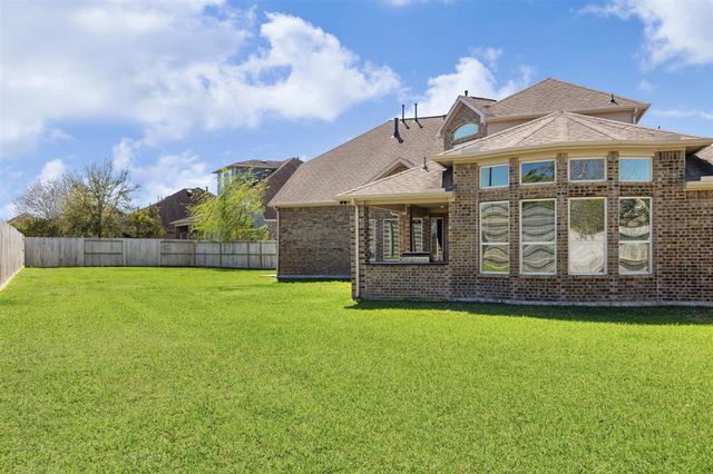 2401 Lake Shadows Lane, Friendswood, TX 77546