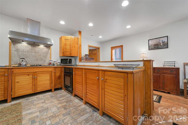 370 Moons Rest Lane, Brevard, NC 28712