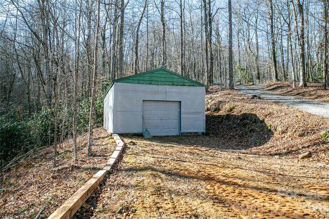 370 Moons Rest Lane, Brevard, NC 28712