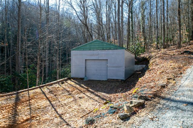 370 Moons Rest Lane, Brevard, NC 28712