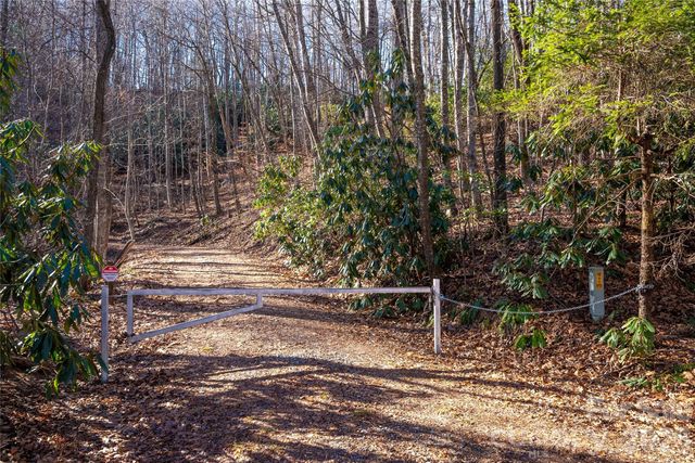 370 Moons Rest Lane, Brevard, NC 28712