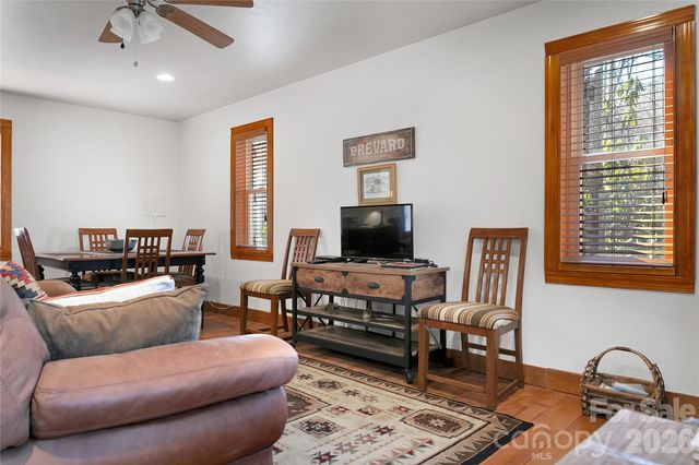 370 Moons Rest Lane, Brevard, NC 28712