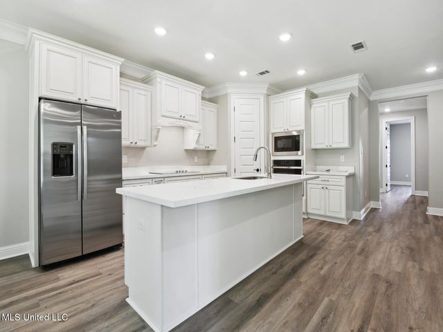 13573 Garland Road, Ocean Springs, MS 39564