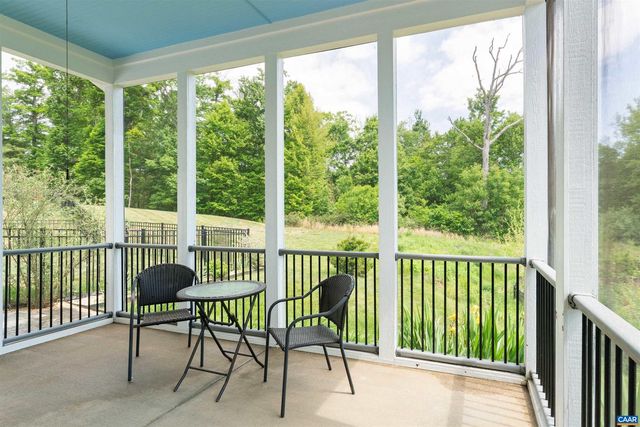 322 CLAIBOURNE RD, Crozet, VA 22932