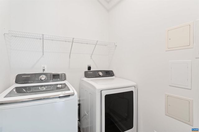 322 CLAIBOURNE RD, Crozet, VA 22932
