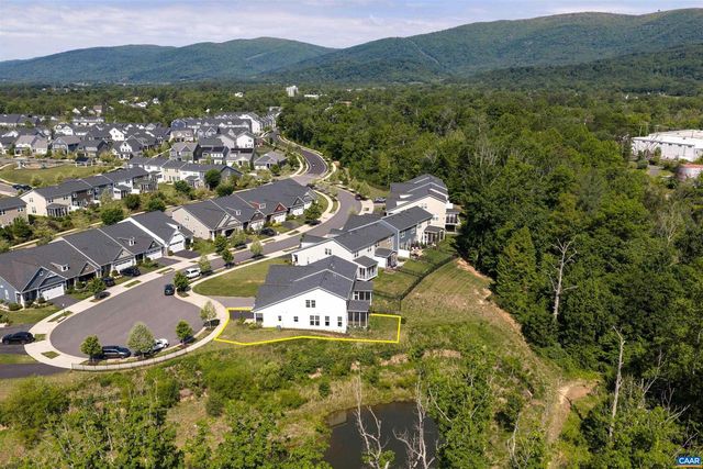 322 CLAIBOURNE RD, Crozet, VA 22932
