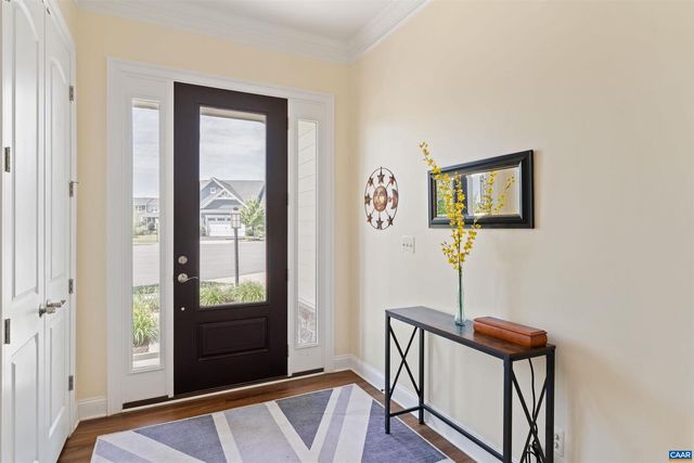 322 CLAIBOURNE RD, Crozet, VA 22932