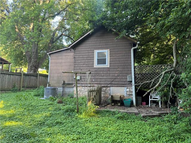 1116 Quincy Street, Leavenworth, KS 66048