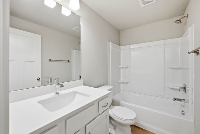 5604 Leyden Avenue, Des Moines, IA 50317