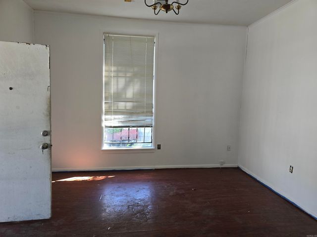 3715 W 12th Street, Little Rock, AR 72204