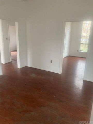 3715 W 12th Street, Little Rock, AR 72204