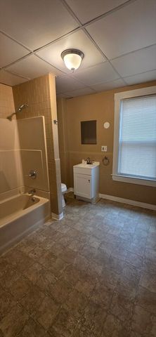 518 Cottage St, New Bedford, MA 02740